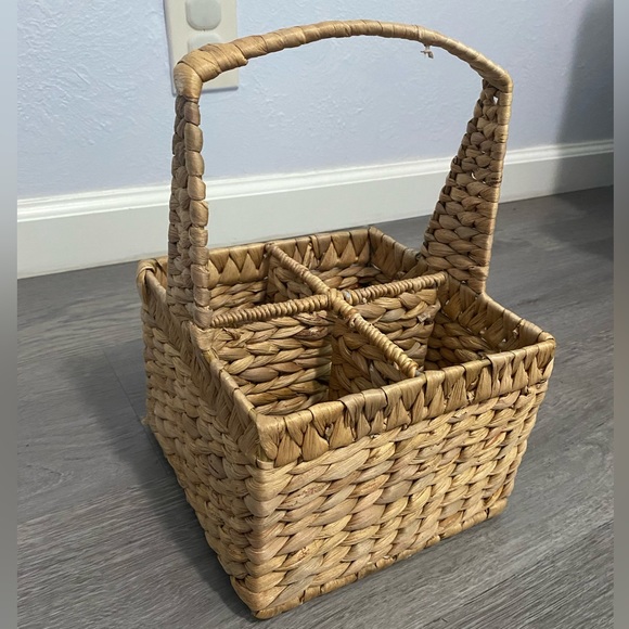 Pier 1 Other - 4 compartment storage caddy, wicker basket  with handle